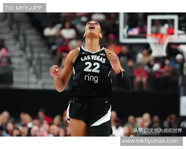 WNBA球星里斯携维密内衣展现完美身材引发时尚热潮