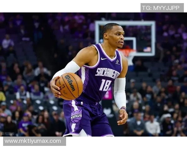 火箭双星威少与施罗德展现团队篮球实力KD被包夹依然难敌55开局面 火箭双星威少与施罗德展现团队篮球实力KD被包夹依然难敌55开局面