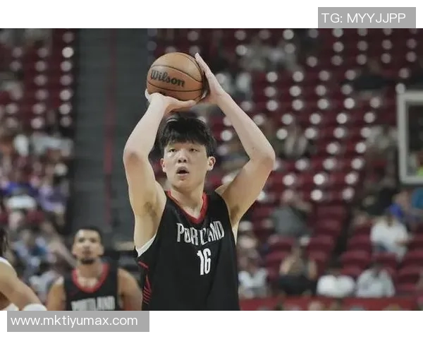 杨瀚森赛季三分球命中率仅136罚球表现却相对稳定继续努力提升状态