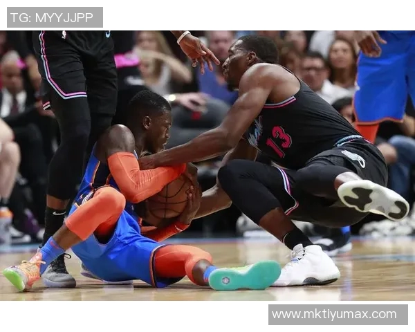 阿德巴约表现平平中途伤退11投仅4中贡献13分9篮板3助攻